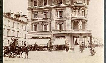 Palazzo Demicheli in piazza Guglielmo Tell ca 1897