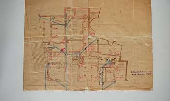 Dessin technique d'un plan architectural daté de 1905 avec des annotations manuscrites