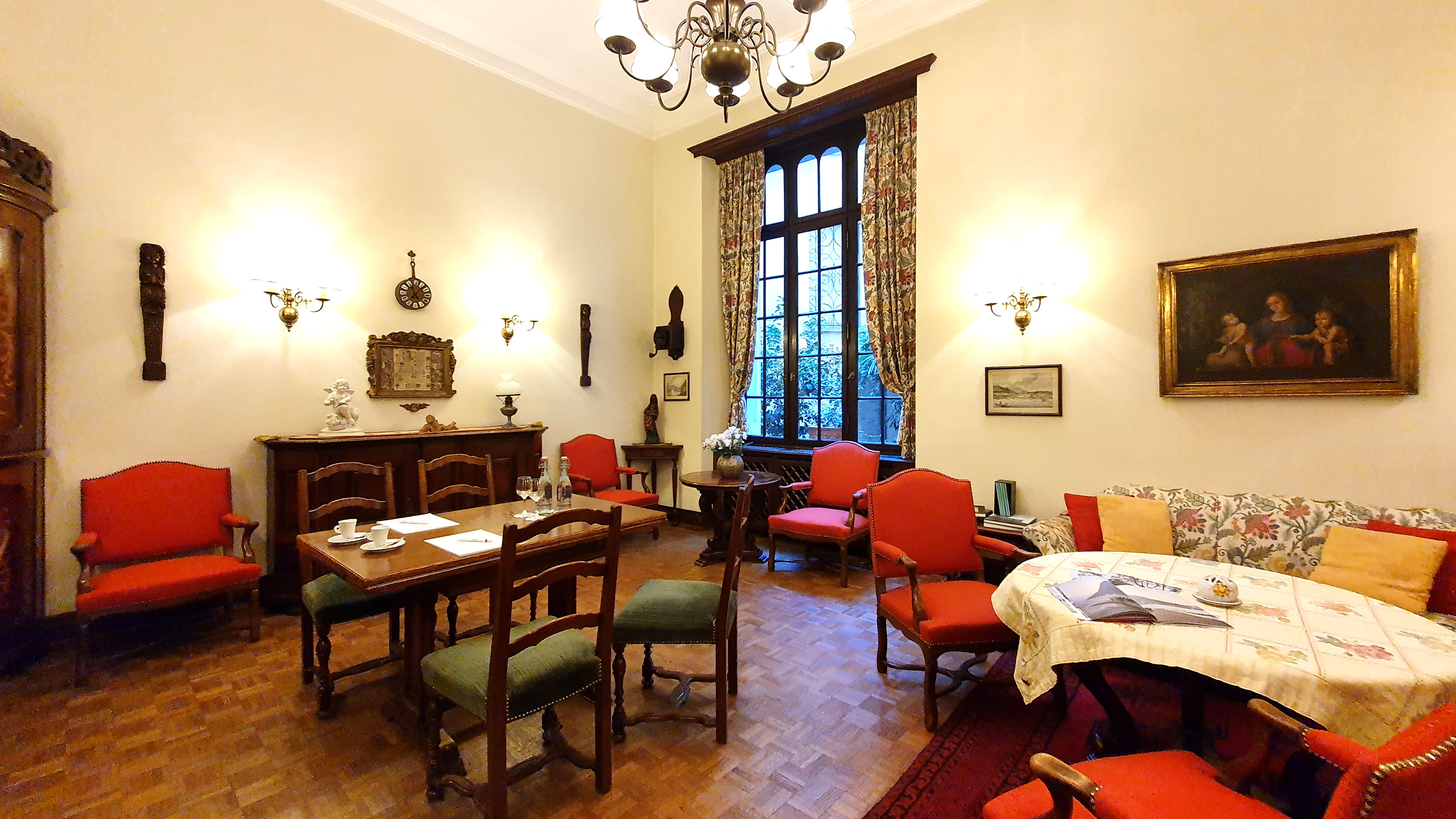 Small conference room for workshops and private meetings in the centre of Lugano close to public transport