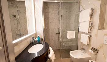 Bagno rinnovato e elegante