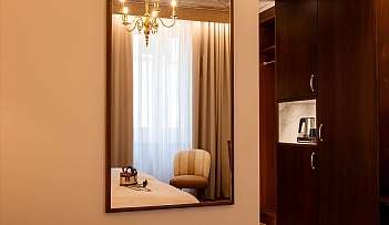 Interno elegante di una camera