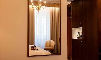 Intérieur élégant d'une chambre