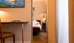 Intérieur d'une chambre d'hôtel