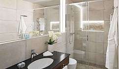 Salle de bain moderne et élégante