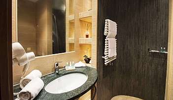 Elegante bagno moderno