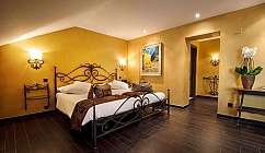 Camera accogliente e artistica