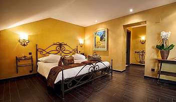 Camera accogliente e artistica