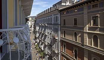 Vista di una strada cittadina