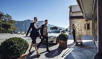 Arrivo elegante in hotel