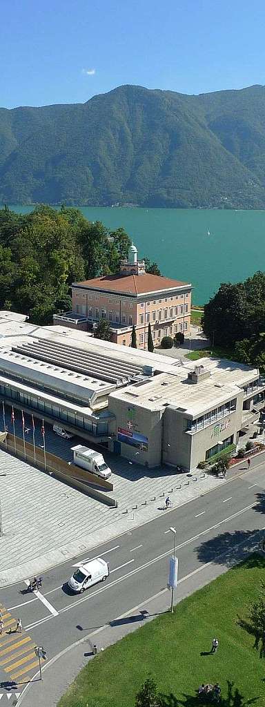 Vista panoramica sul lago