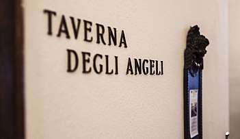 Taverna Degli Angeli Entrance