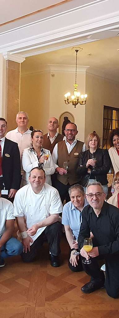 Celebrazione di gruppo festosa