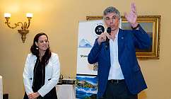 Letizia Gianora e Roberto Schmid al doppio giubileo Hotel - AEHL